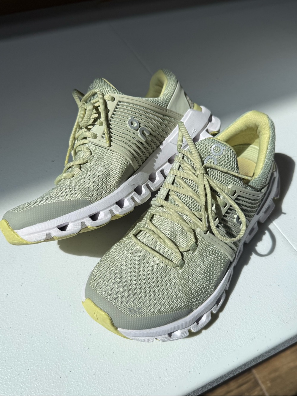 On Running Women's Cloudswift Sneakers - pastel green/yellow
